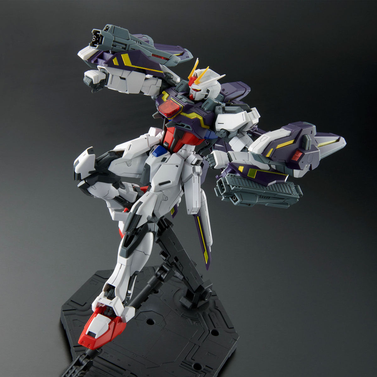 MG 1/100 MG 1/100 エールストライクガンダム Ver.RM LIGHTNING STRIKE GUNDAM Ver.RM