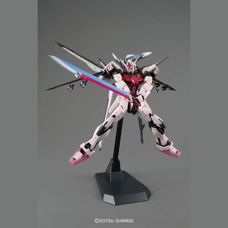 MG 1/100 嫣紅突擊高達 (鳳凰裝備) Ver. RM