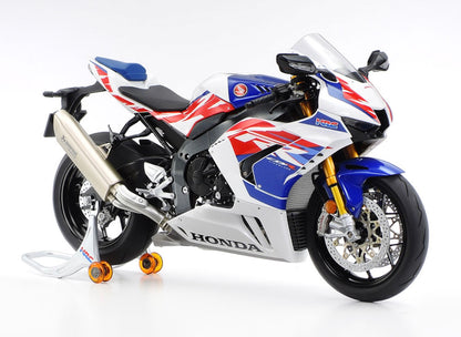 Tamiya 14141 1/12 Honda CBR1000RR-R FIREBLADE SP 30th Anniversary (30週年紀念配色)￼