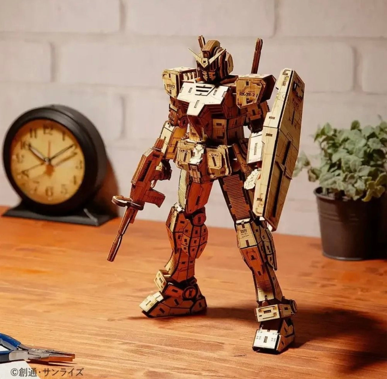 【境內限定】 Bamboo Art wa-gu-mi RX-78-2 ガンダム (竹製高達)￼