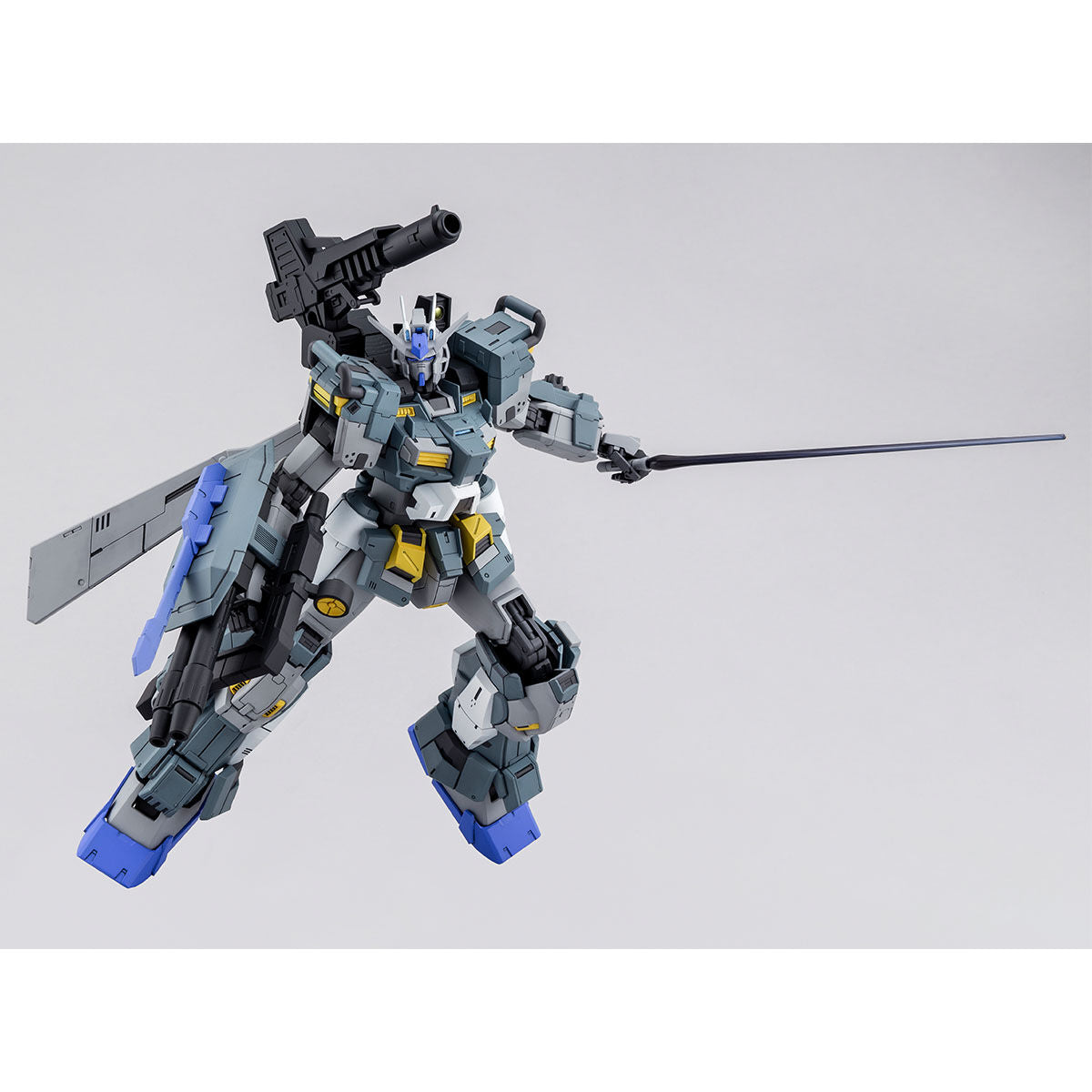 PB MG 1/100 GUNDAM Stormbringer P.F. 興風者高達