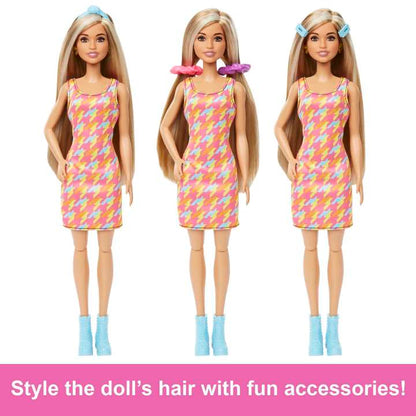 HKV00 Barbie Doll And Hair Salon Playset