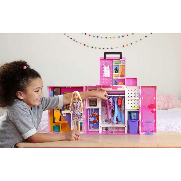 HGX57 Barbie Dream Closet Doll And Playset