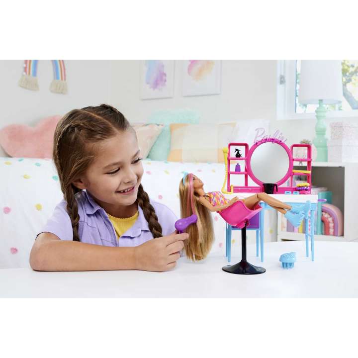 HKV00 Barbie Doll And Hair Salon Playset